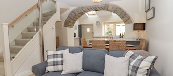 1 Grosvenor Farm Cottages