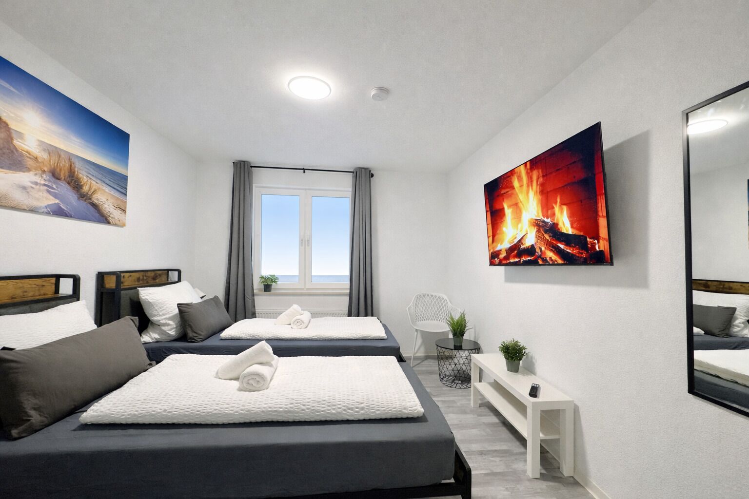 4 bedrooms, iron/ironing board, WiFi, bed sheets