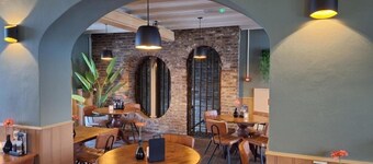 Stay in Thorn’s Historic Center – Charming Room in the Famous White Village