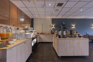 Dining - Unwind in a Modern Room Near IVN Norg and Groninger Museum (Roden)