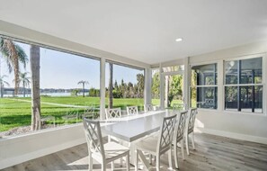 Dining - Lakefront Luxury w/ Private Dock + Sunrises (Orlando)