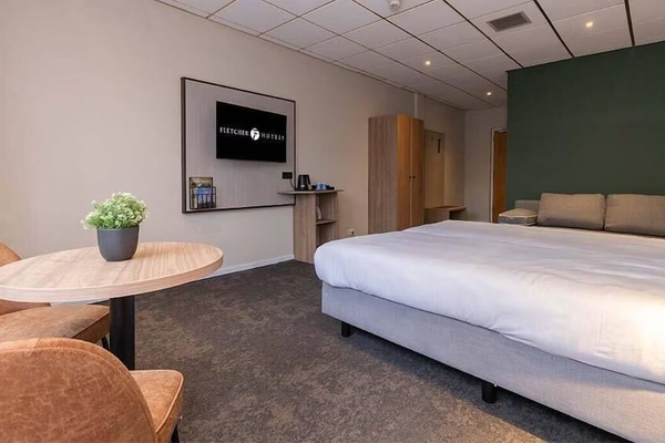 Unit with 2 Twin beds and 1 sofa bed. Exact unit will be assigned upon arrival. Views, colors, and decor may vary.