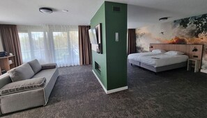 1 habitación, tabla de planchar con plancha, wifi gratis y ropa de cama 