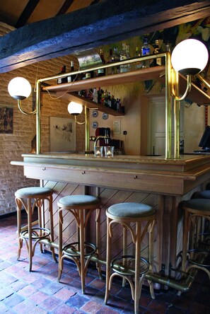 Bar (en el alojamiento)