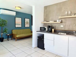 Interior - Charming Stay Near the Beach (San Juan)