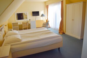 1 slaapkamer, een strijkplank/strijkijzer, gratis wifi, beddengoed