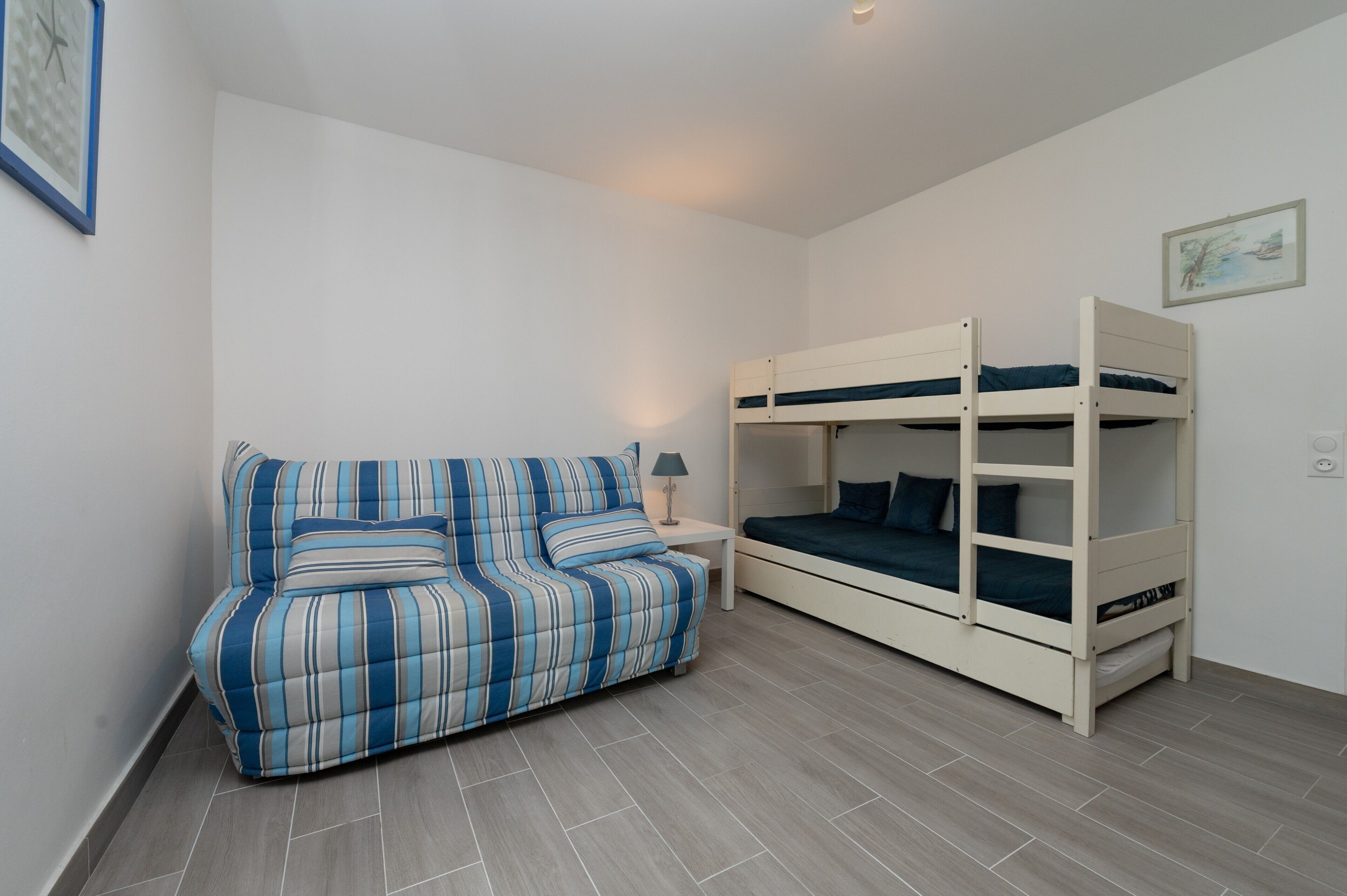 2 bedrooms, iron/ironing board