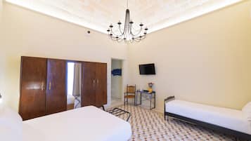 Dreibettzimmer, Gartenblick