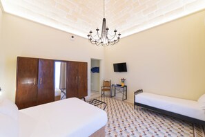 Triple Room, Garden View - L'ombra dell'Ulivo B&b (Marsala)