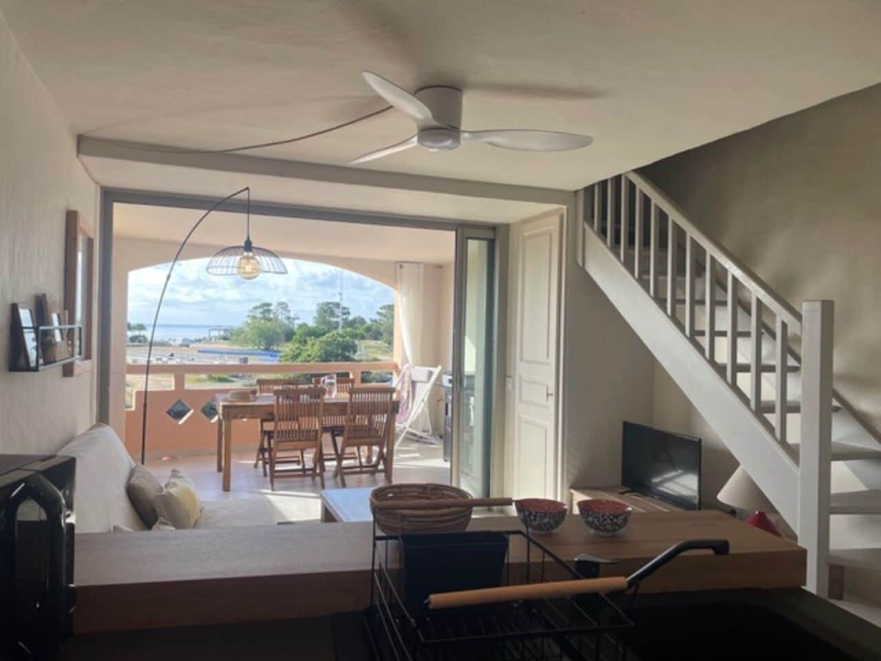 Duplex, Sea View, Beachside (5) | Living area