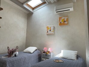Nhà Duplex, không hút thuốc, quang cảnh biển (2) | Màn/rèm cản sáng, bàn ủi/dụng cụ ủi quần áo 