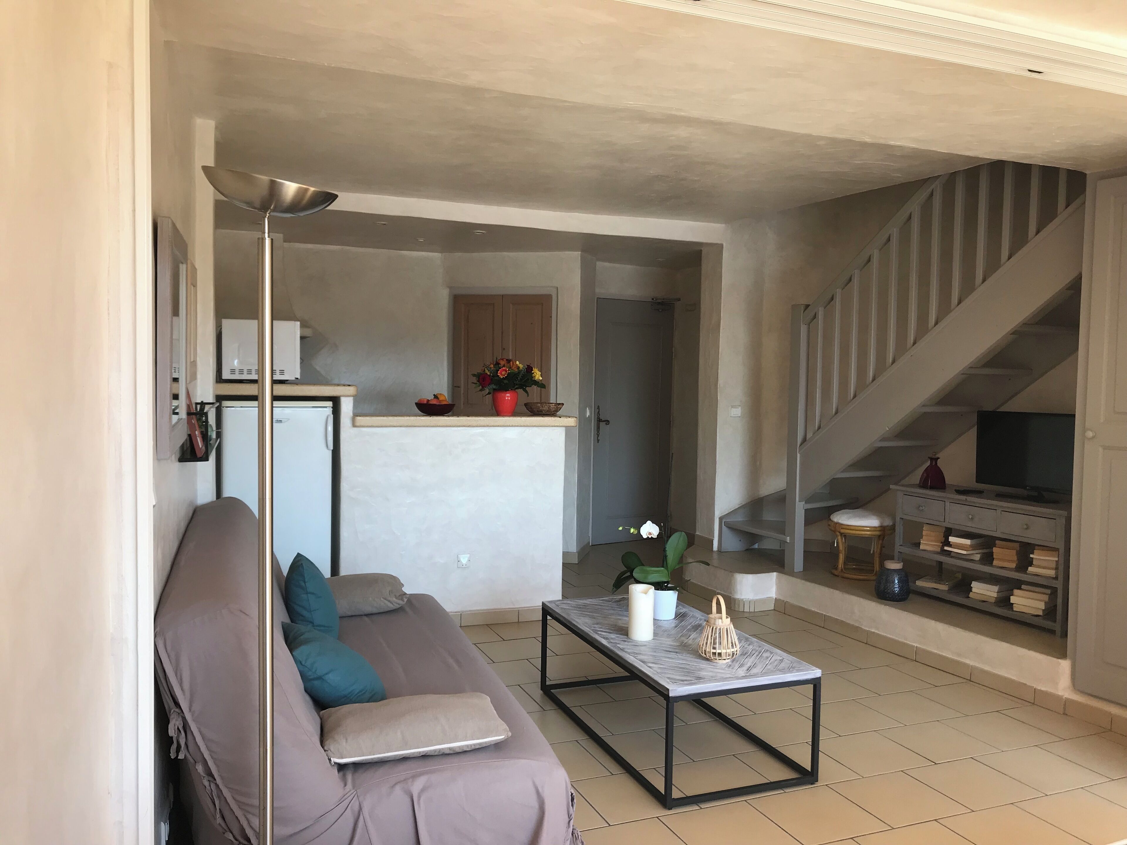 Duplex, Lagoon View, Beachside | Living area