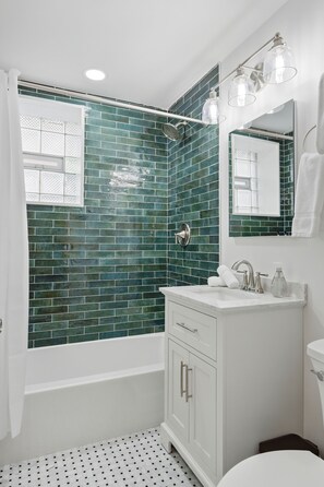 Hair dryer, towels - NEW! Fully Updated Jr. 1 Bed, Steps from Lincoln Park by AllSet Turnover (Chicago)