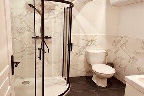 Shower, hair dryer - Scenic Mont-Dore Couple Getaway (Mont-Dore)
