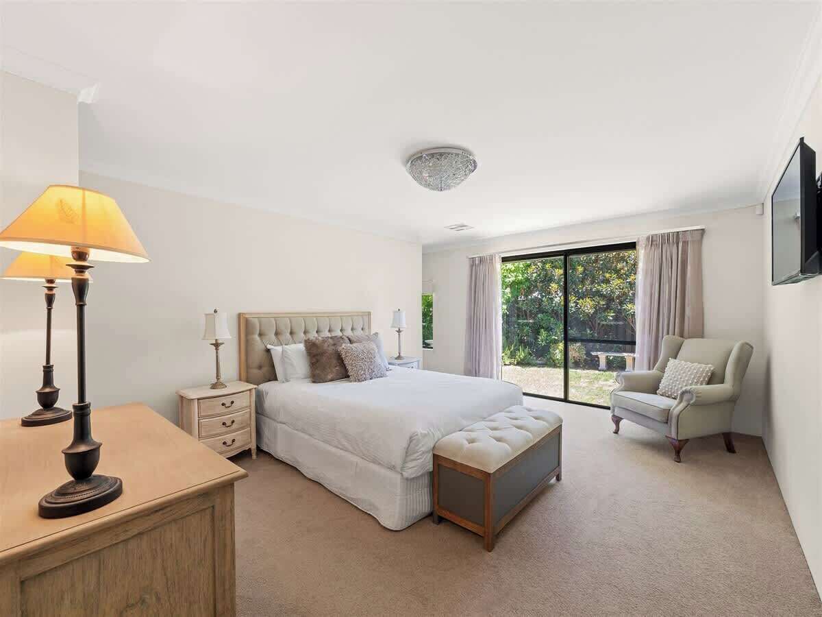 5 Schlafzimmer, Bügeleisen/Bügelbrett, Reisekinderbett, WLAN
