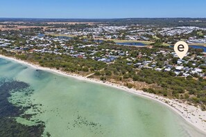 Beach - Ile de Re Generous Garden Home by the Beach (Dunsborough)