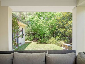 Property grounds - Ile de Re Generous Garden Home by the Beach (Dunsborough)