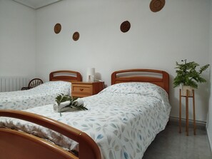 3 多间卧室、熨斗/熨衣板、免费 WiFi、床单
