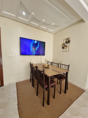 Dining - Fadessa Luxury Apartment (Dcheira El Jihadia)