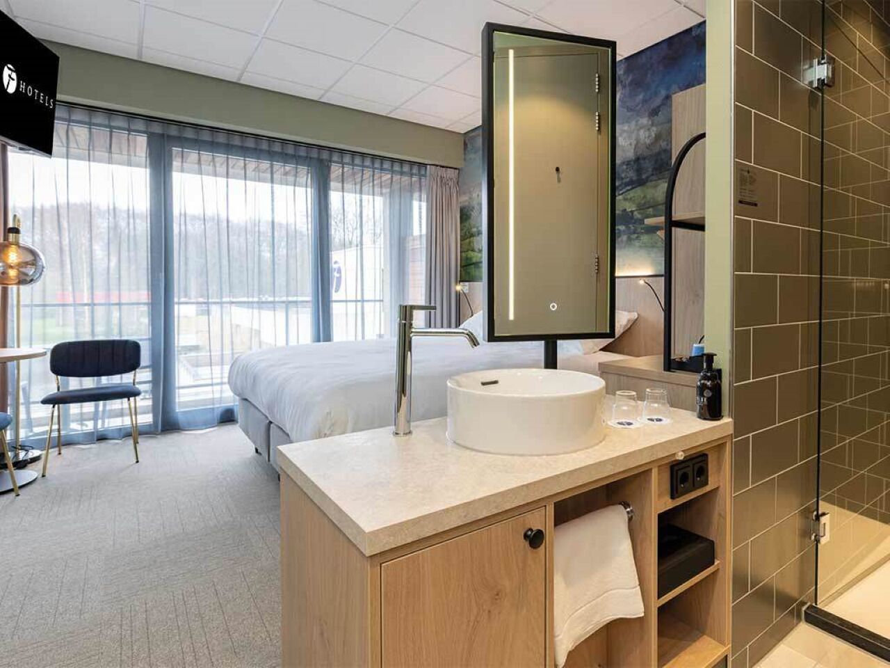 2 室のベッドルーム、WiFi (無料)、ベッドシーツ