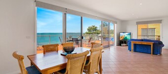 Cowes Beachfront Penthouse