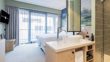 4 bedrooms, free WiFi, bed sheets