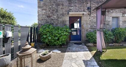 Studio "Ti Maen" with Heated Pool