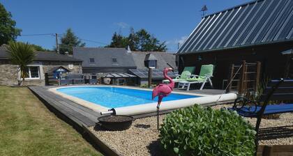 Studio "Ti Maen" with Heated Pool in a Peaceful Green Setting