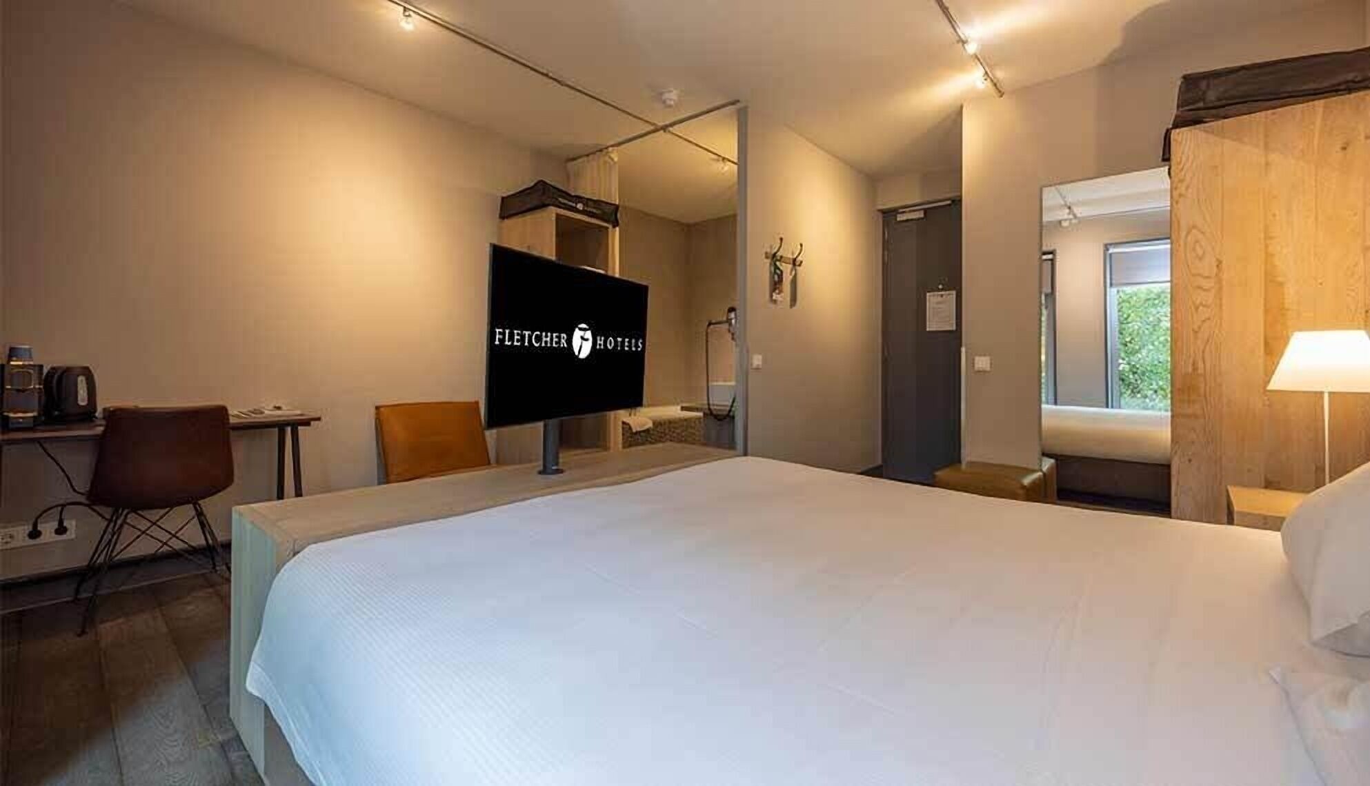 1 bedroom, iron/ironing board, WiFi (free), bed sheets