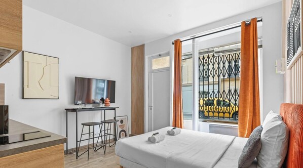 1 bedroom, iron/ironing board, travel cot, WiFi - Charmant studio au cœur du 9ᵉ arrondissement (Paris)