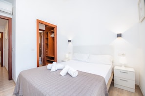 3 bedrooms, iron/ironing board, WiFi, bed sheets - Villa 'Syrah' with Lake View, Wi-Fi and Air Conditioning (Alcúdia)
