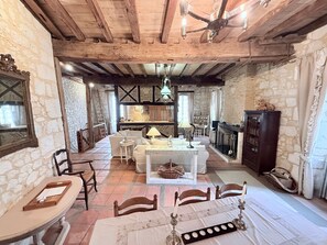 Nicht klassifiziertes Bild, 2 von 43, Schaltfläche