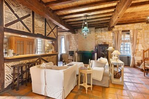 TV, fireplace, DVD player