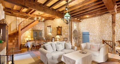 Superb Medieval Stone Villa in the Heart of Issigeac