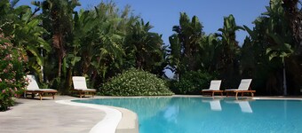 Villa 'Sterlizia - Villux' with Private Pool, Wi-Fi, and Air Conditioning