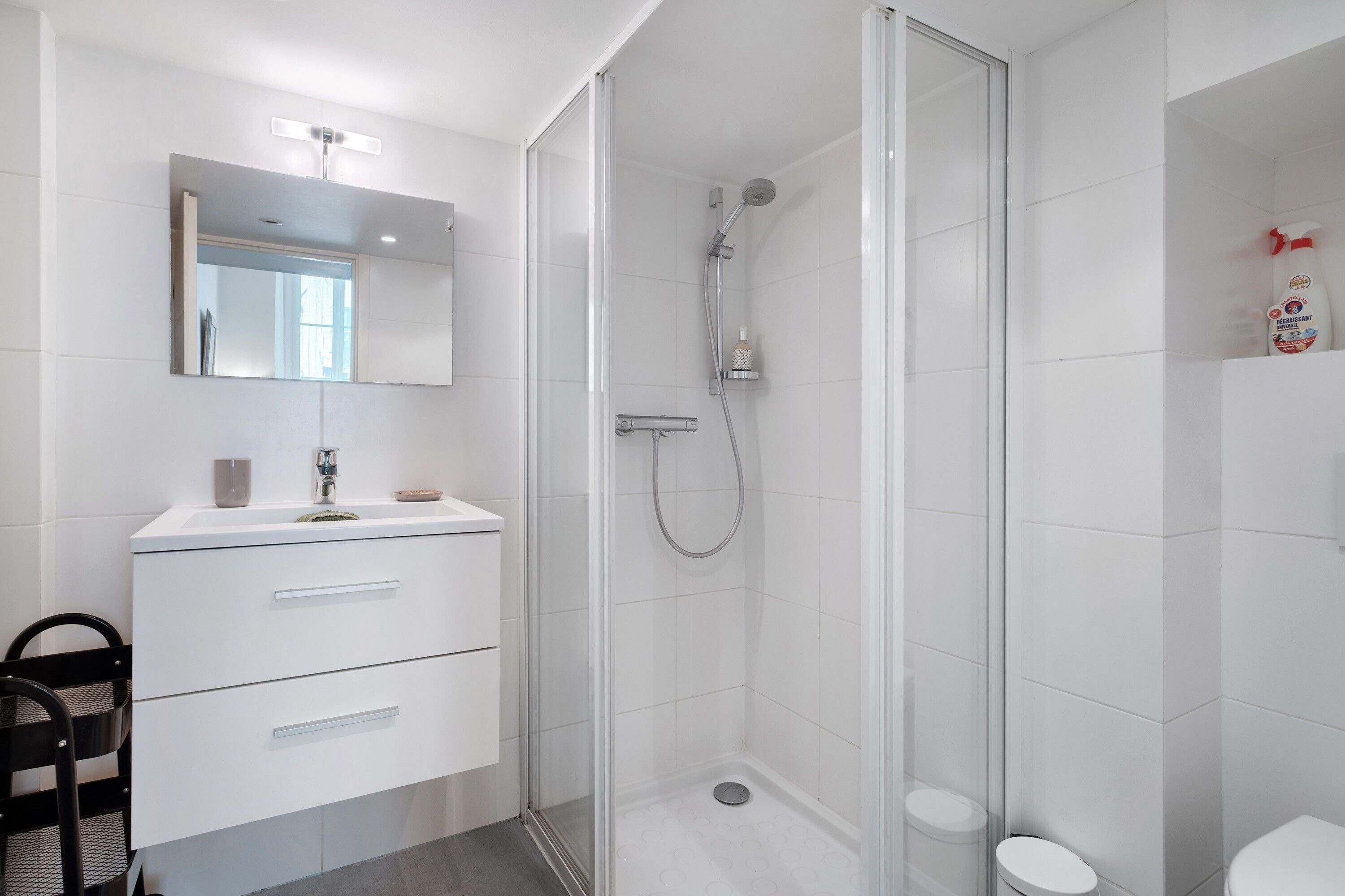 Douche, serviettes fournies