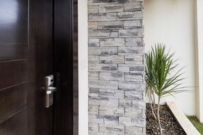 Luksusvilla, bassengutsikt | Utvendig detalj