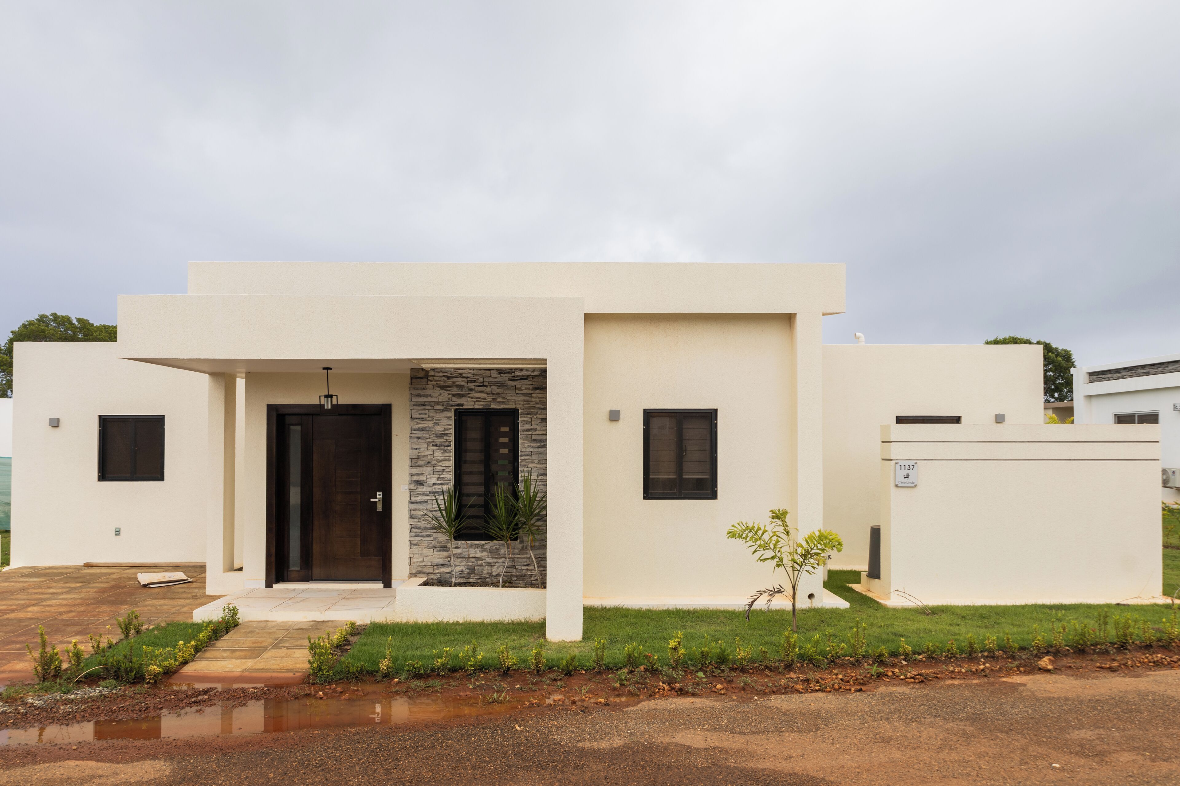 ลักซ์ชัวรี่วิลล่า, วิวสระว่ายน้ำ | บริเวณภายนอก