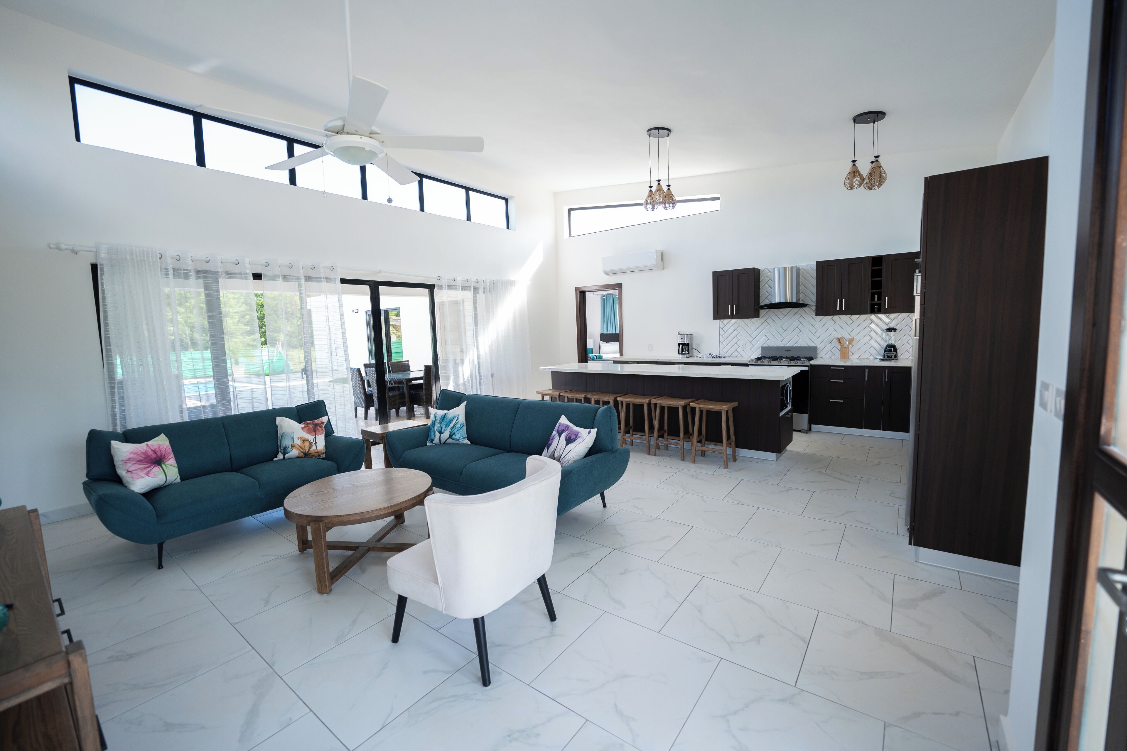 ดีลักซ์วิลล่า, วิวสระว่ายน้ำ | ภายใน