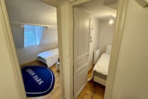 5 chambres, fer et planche à repasser, lit parapluie, Wi-Fi gratuit