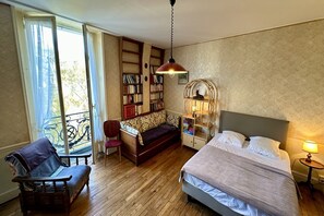 1 bedroom, iron/ironing board - Bright Flat for 6 with Mountain views (La Bourboule)