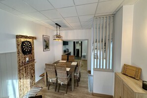 Dining - Retreat with Terrace, Parking (Mont-Dore)