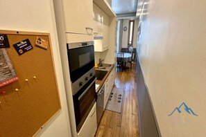 Luokittelematon kuva, 4 kautta 19, painike