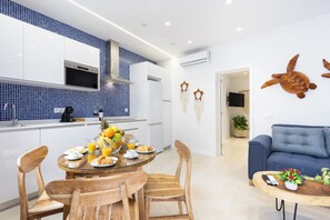 Interior - THE BLUE TURTLE A (Puerto de la Cruz)