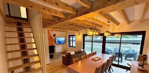 Chalet avec vaste terrasse panoramique