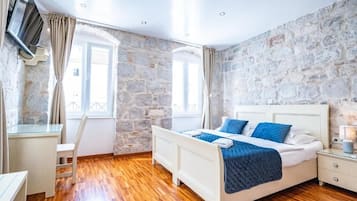 Dobbelt- eller tomannsrom – deluxe, byutsikt