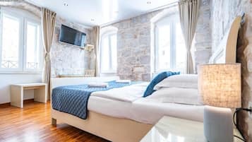 Dobbelt- eller tomannsrom – deluxe, byutsikt