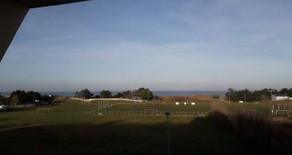 Sea View Apartment, Donville les Bains Beach