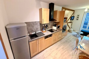 Fridge, microwave, oven, stovetop - Grand hub near the village (Mont-Dore)