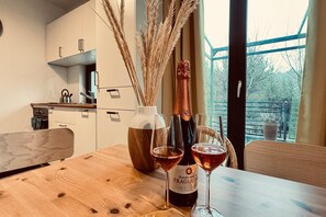 Kühlschrank, Ofen, Herdplatte, Geschirrspüler